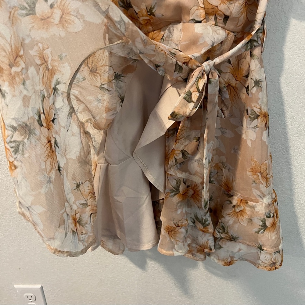 Saints + Secrets Chiffon Floral Flutter Sleeve Tie Waist Faux Wrap Mini Dress M - Picture 7 of 16
